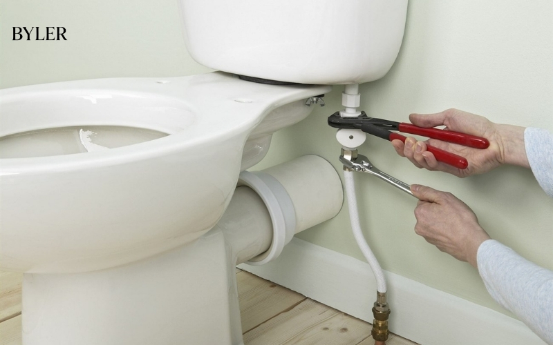 Lắp đặt két nước và dây cấp